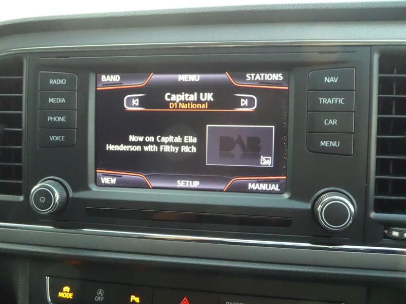 SEAT LEON
