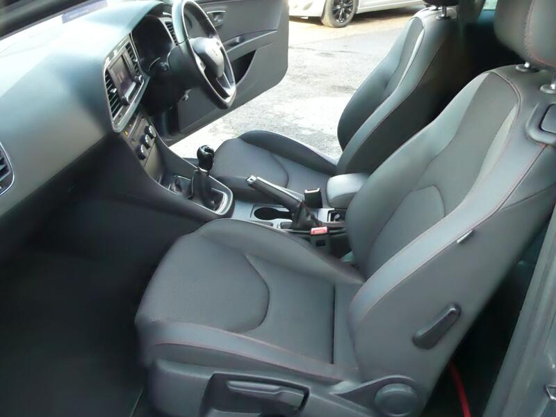 SEAT LEON