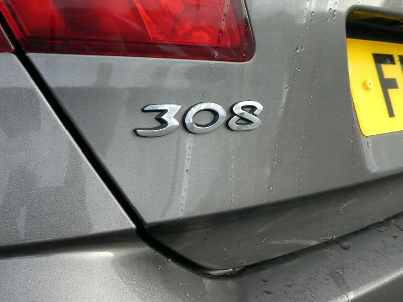 PEUGEOT 308