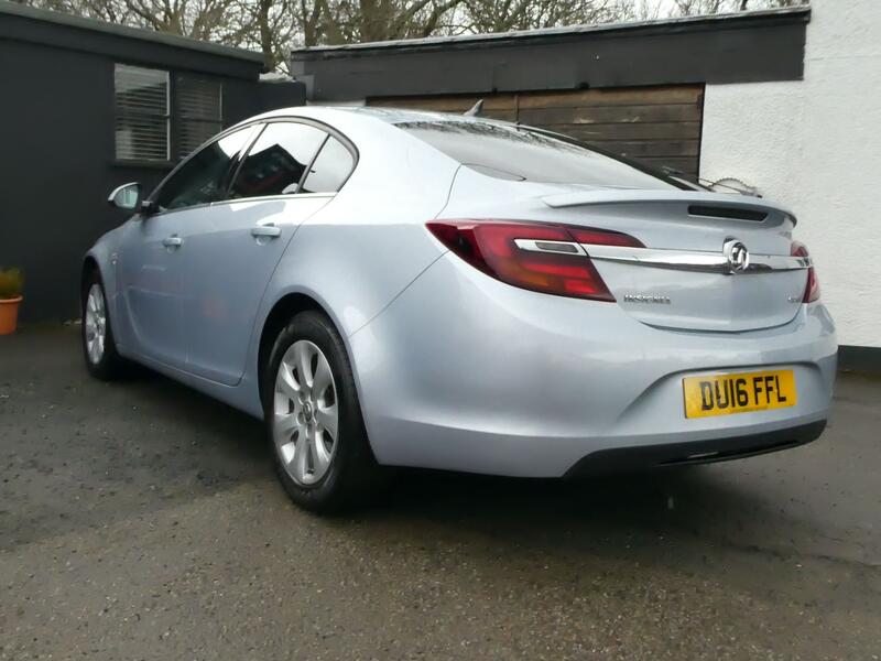 VAUXHALL INSIGNIA