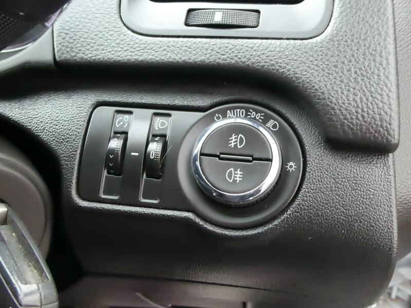 VAUXHALL INSIGNIA