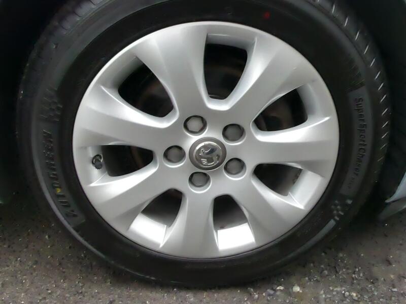 VAUXHALL INSIGNIA