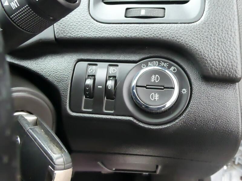 VAUXHALL INSIGNIA