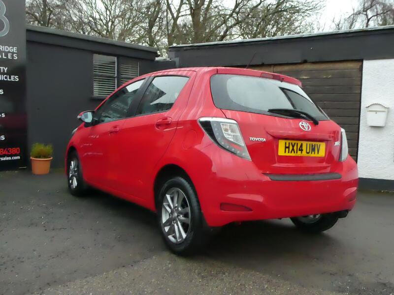 TOYOTA YARIS
