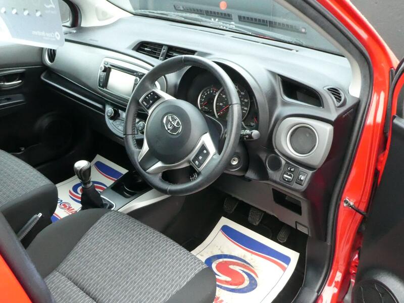 TOYOTA YARIS