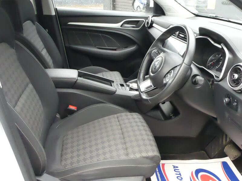 MG ZS