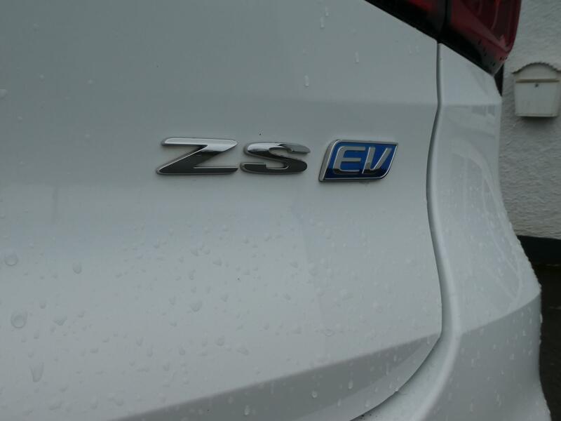 MG ZS