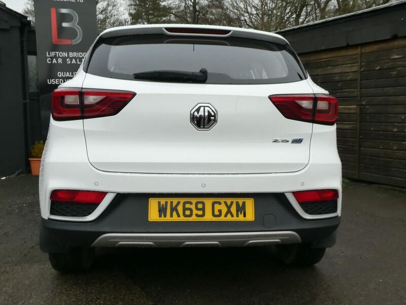 MG ZS