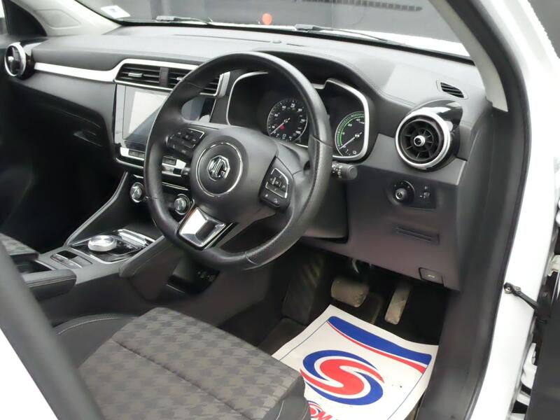 MG ZS