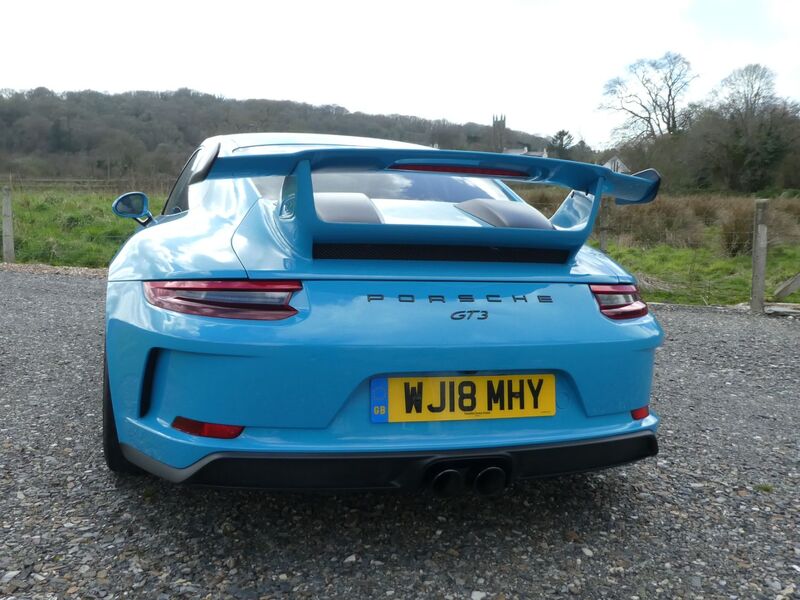 PORSCHE 911