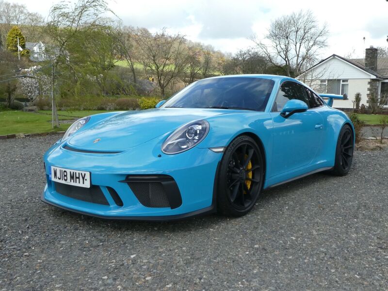 PORSCHE 911
